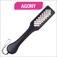 Plácačka s kovovými výstupkami Agony