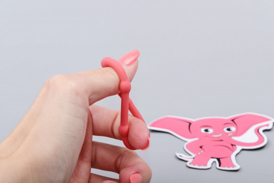 Erekčné krúžky Elephant Rings, v ruke