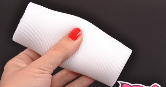 Tenga 3D Zen masturbátor, stláčanie