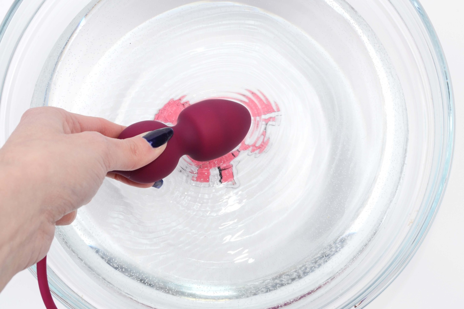 Vibračné venušine guľôčky Juicy Plum s diaľkovým ovládaním, vodoodolnosť