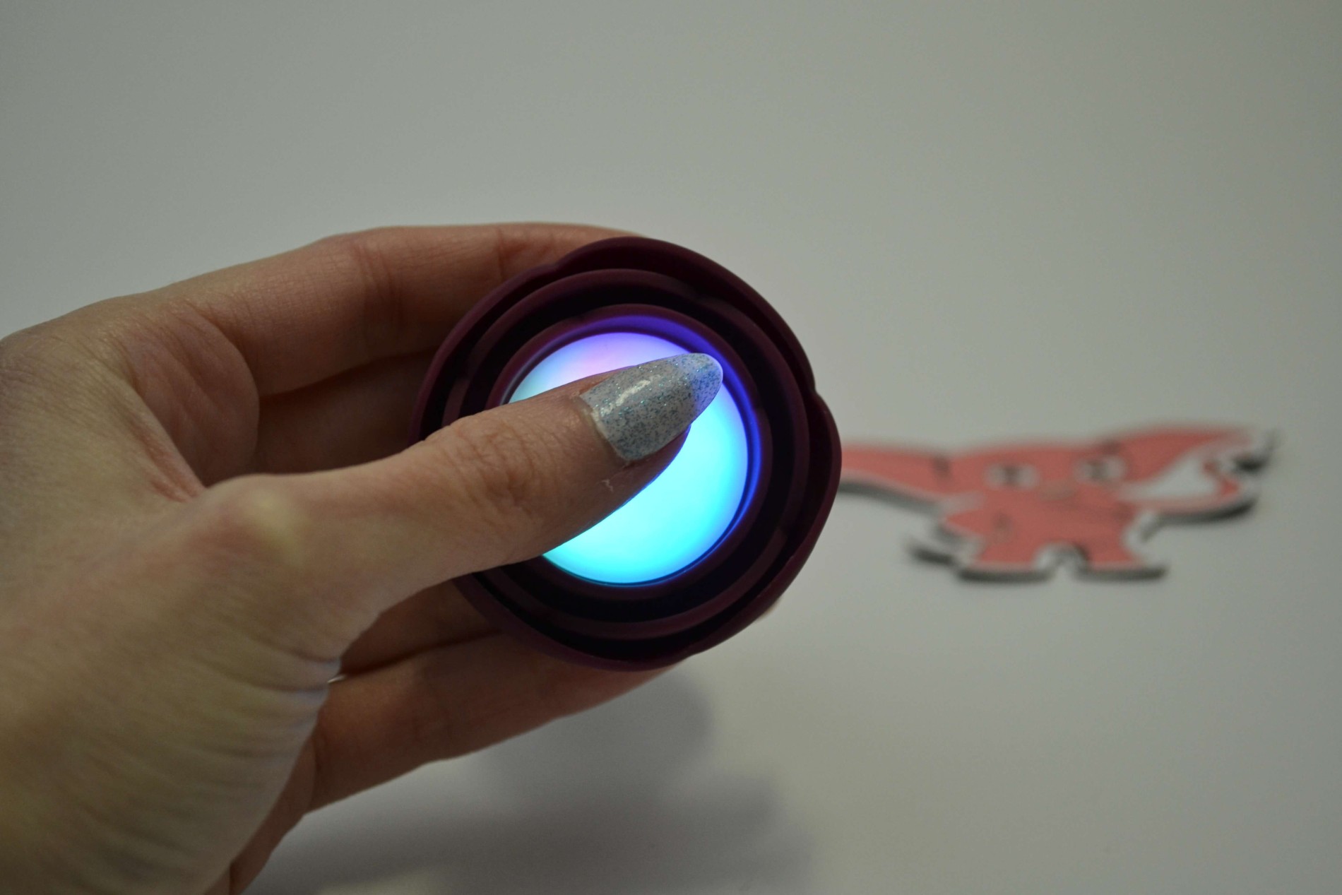 Svietiaci análny kolík s dotykovým tlačidlom Rose Flash (9,5 cm)