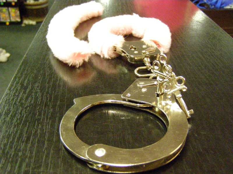 Kvalitné putá na ruky s plyšom - ružová