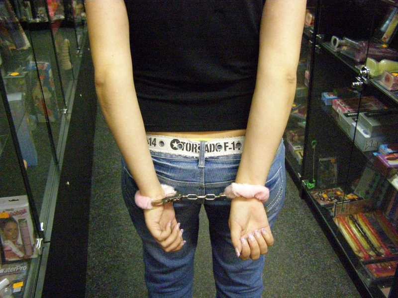 Kvalitné putá na ruky s plyšom - ružová