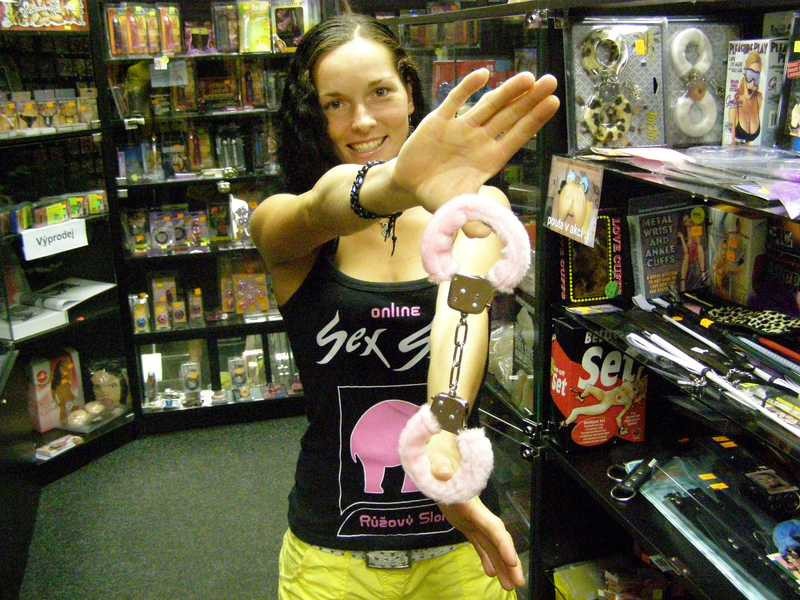 Kvalitné putá na ruky s plyšom - ružová