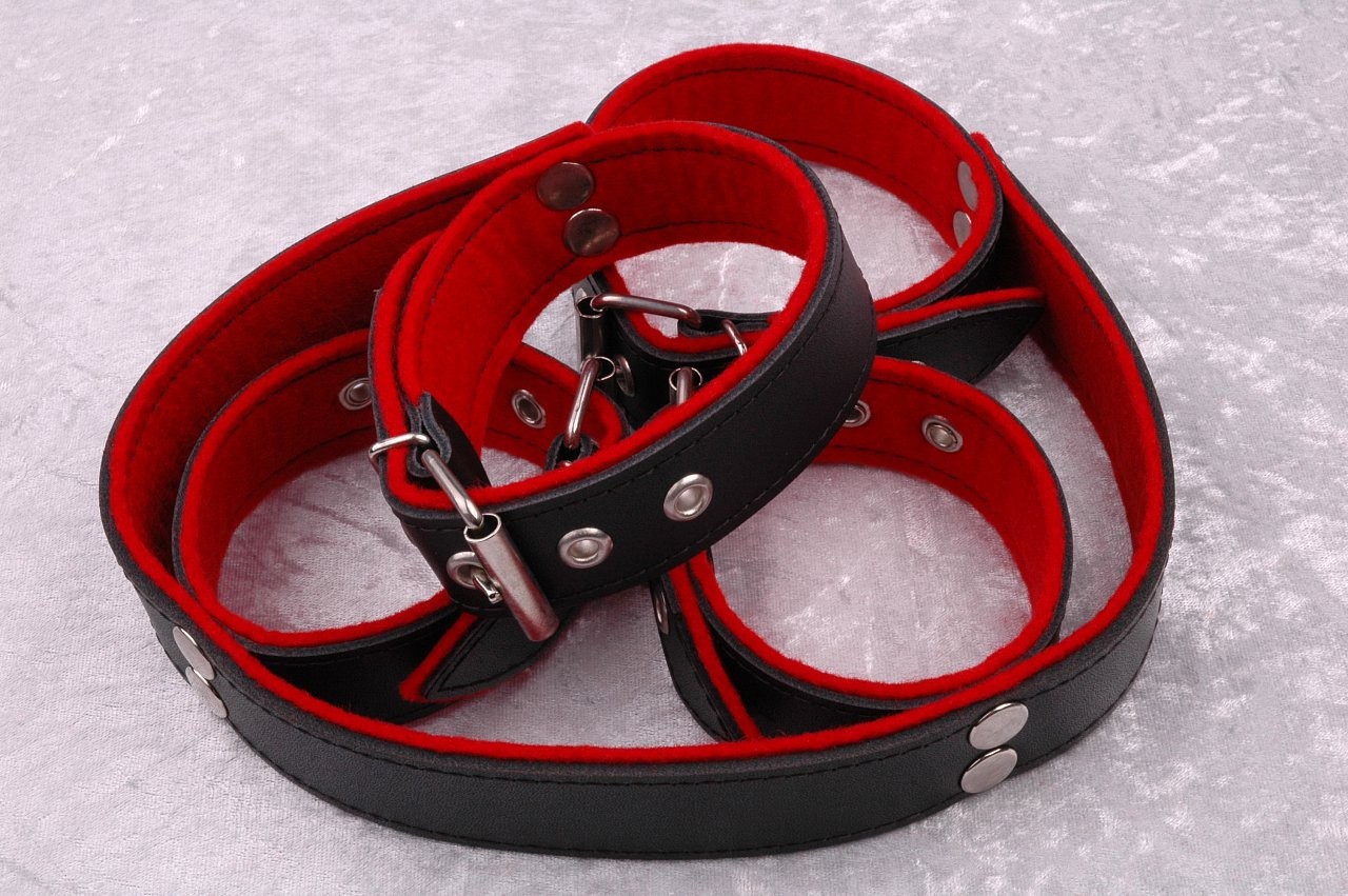 Kožená putá na ruky a nohy BlackRed