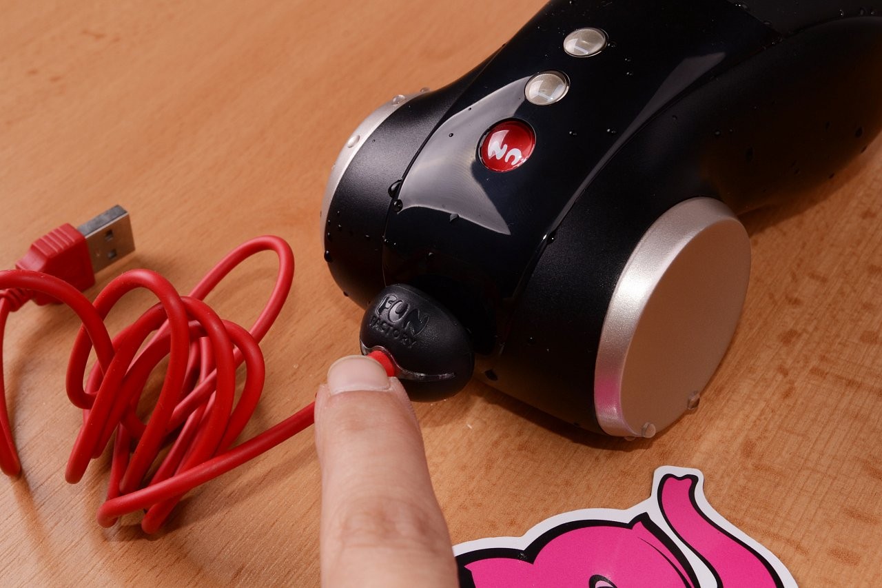 Cobra Libre - nabíjanie