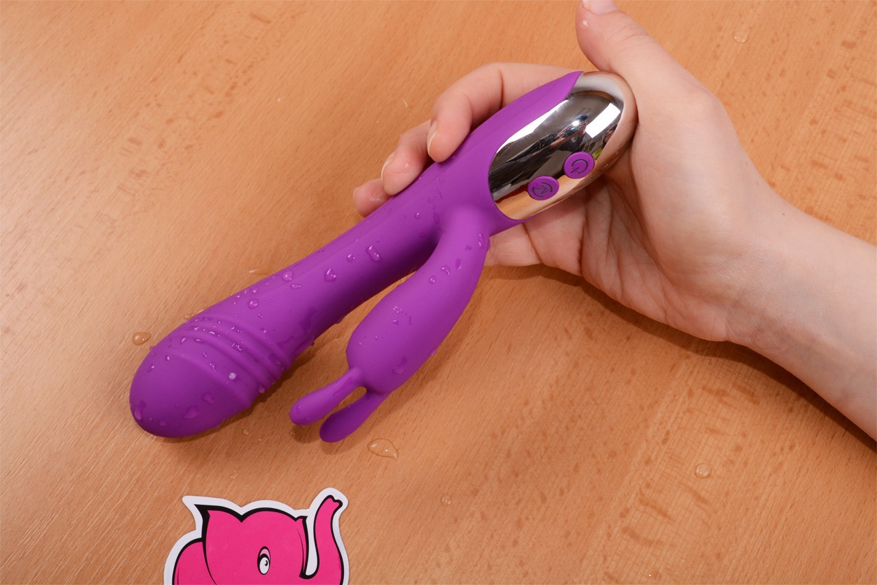 Romant Luxury Rabbit - v ruke