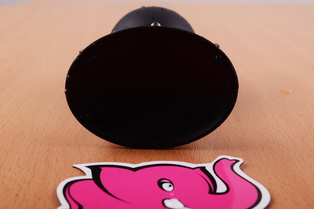 SiliconeBall - pohľad na spodnú stranu prísavky