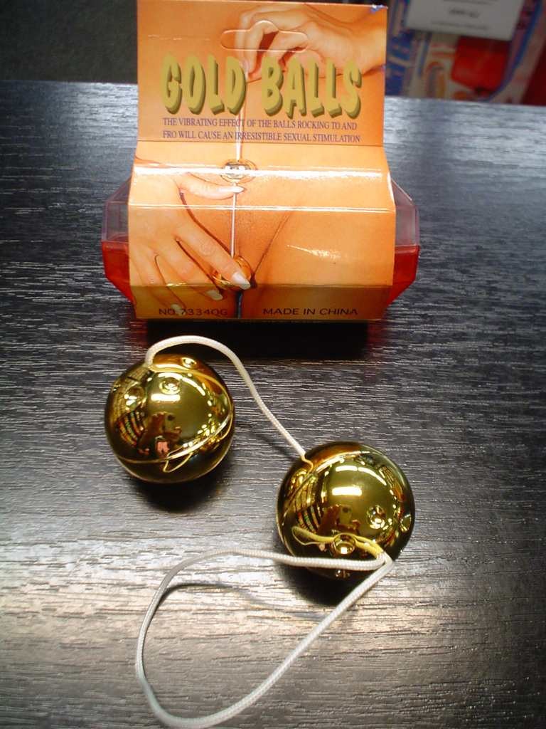 Guličky plast tvrdé zlaté