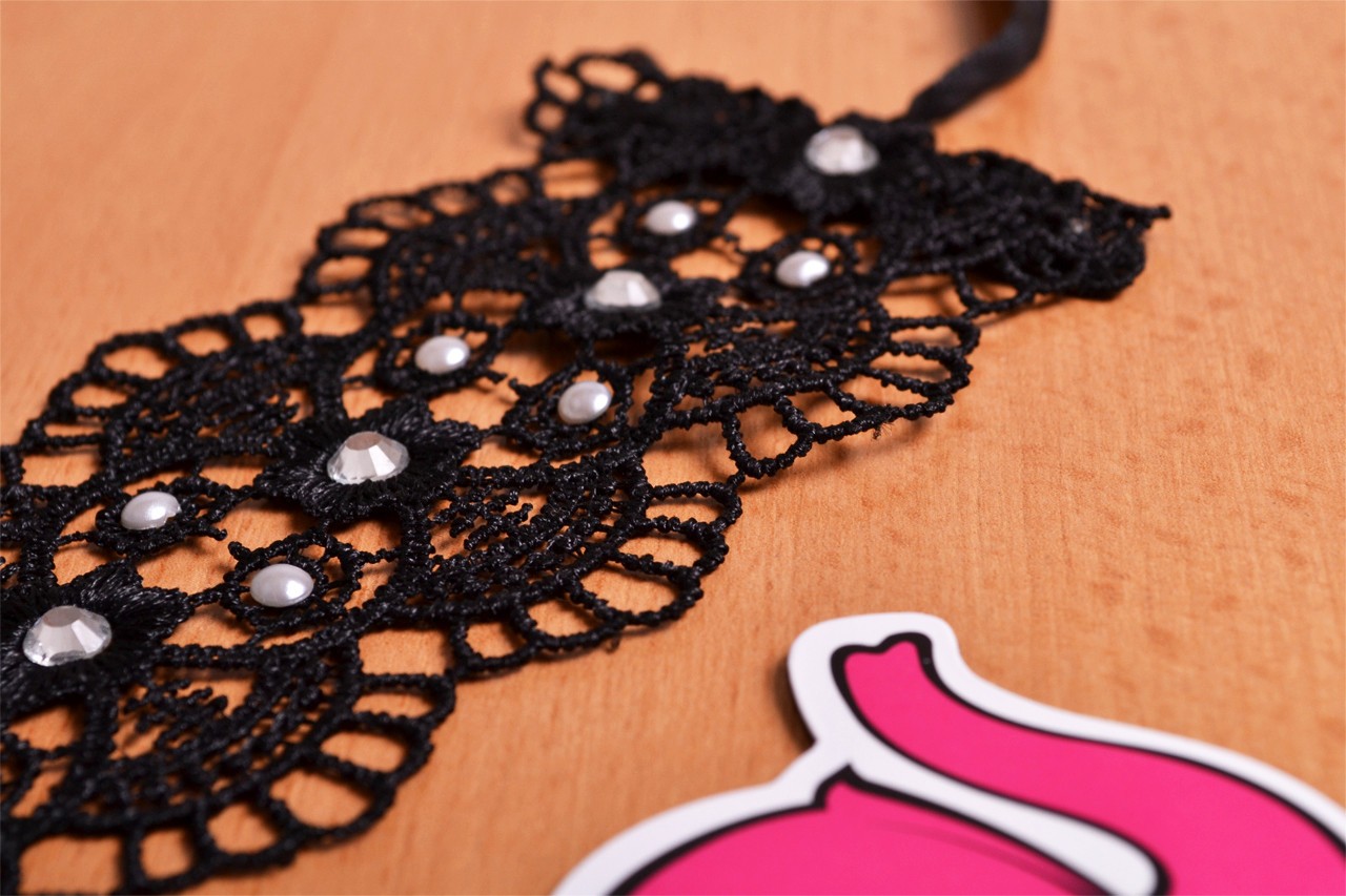 Choker s kamienkami Succubus - detail kamienkov