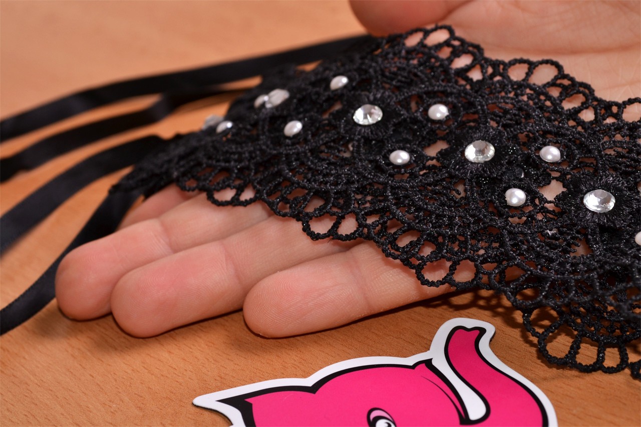 Choker s kamienkami Succubus - detail kamienkov