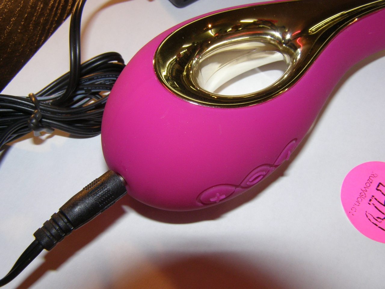 LELO Isla vibrátor, fialový, nabíjanie