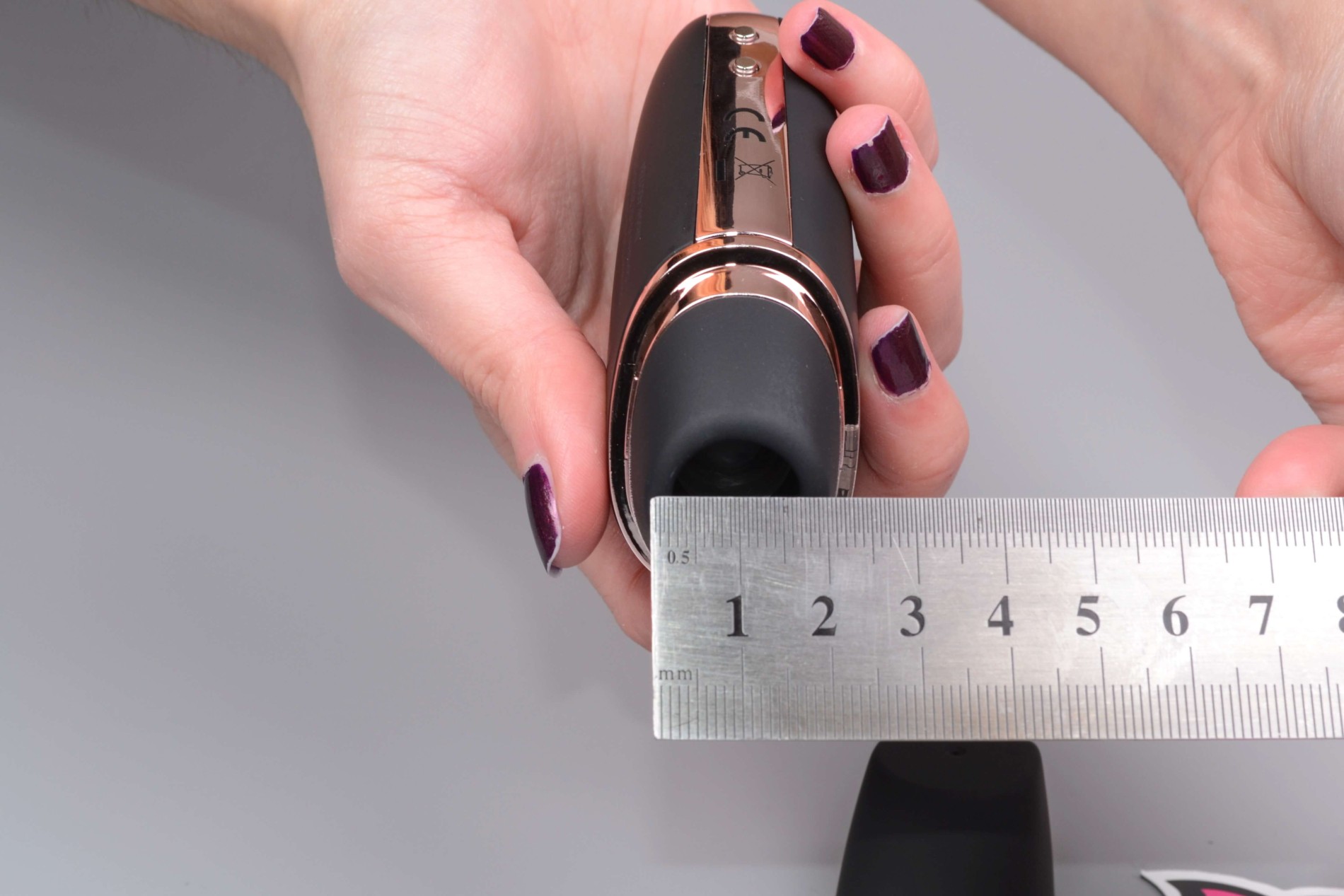 Satisfyer Love Triangle tlakový vibrátor, rozmery