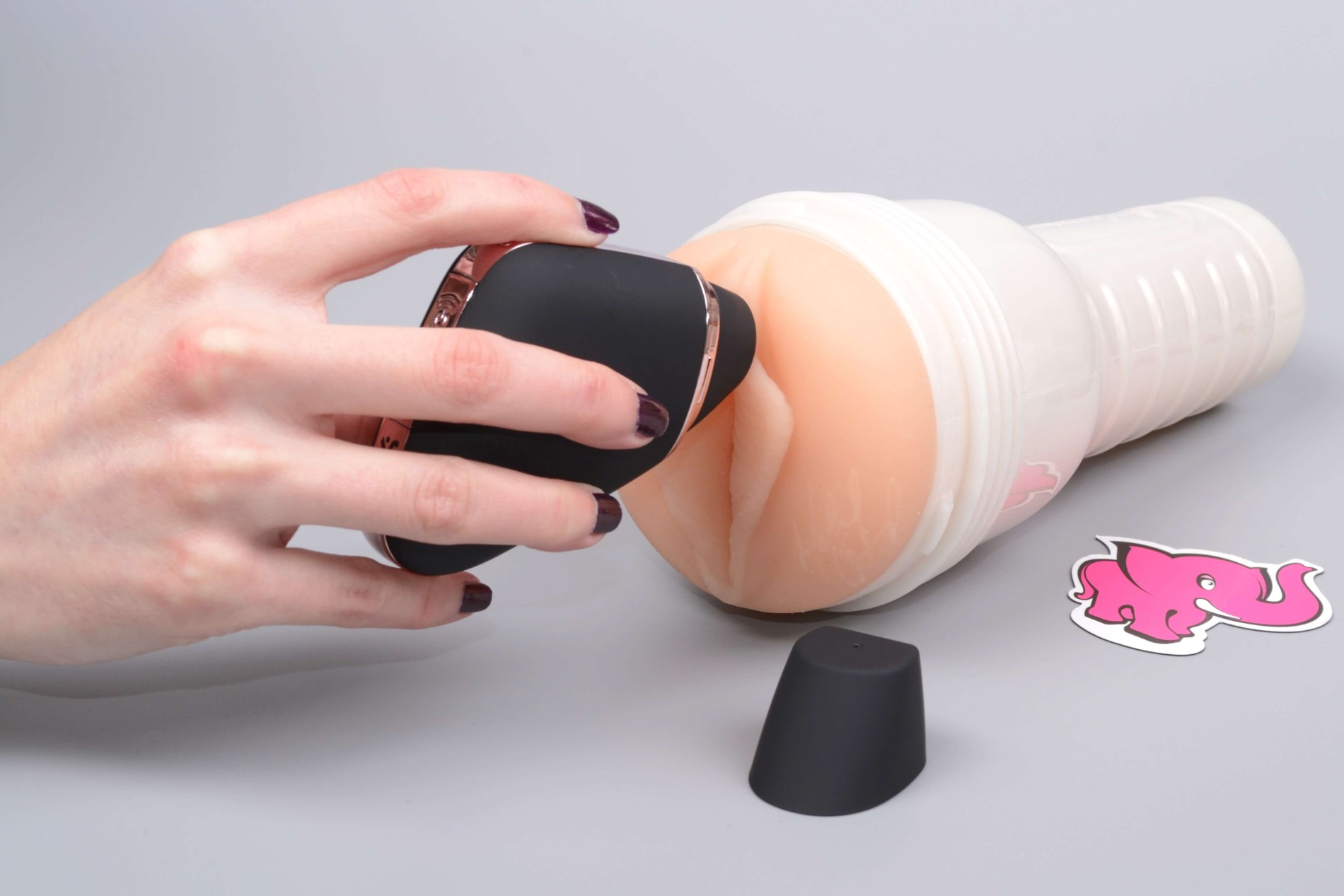 Satisfyer Love Triangle tlakový vibrátor, umelá vagína