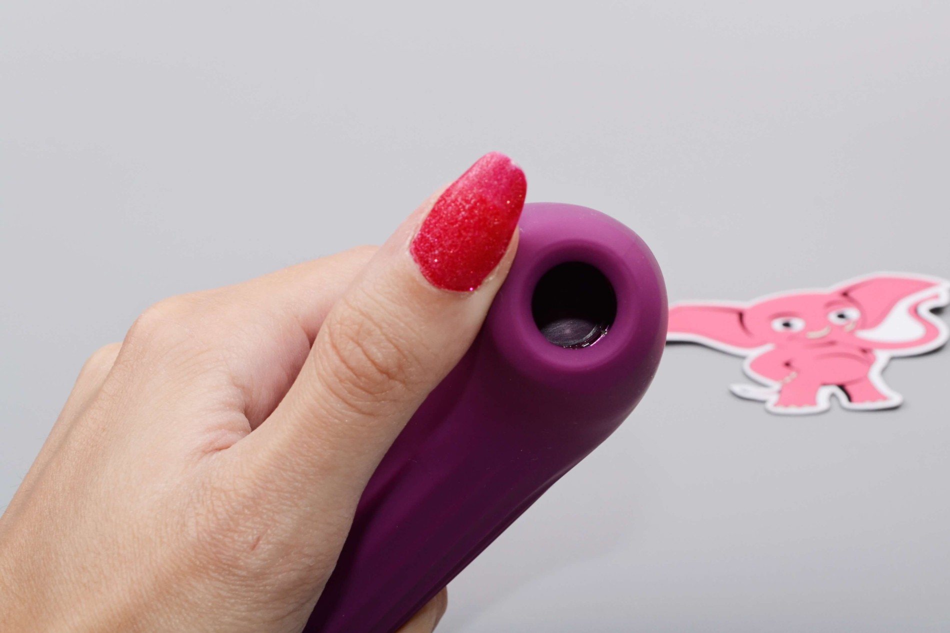 Svakom Pulse Union tlaková pomôcka s mobilnou aplikáciou (11,5 cm), v ruke