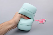 Tenga Puffy Green masturbátor (16,5 cm), v ruke