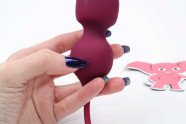 Vibračné venušine guľôčky Juicy Plum s diaľkovým ovládaním
