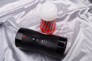 Tenga Vacuum Gyro Roller rotačný masturbátor (20 cm)