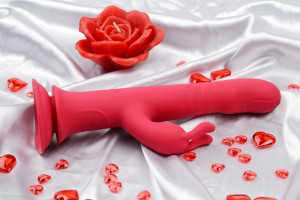Aphrodite Bunny Twister rotujúci vibrátor na klitoris s prísavkou (24 cm) + ToyCleaner 75 ml darček