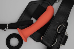 Postroj Tender Ties s dildom (15,5 cm)