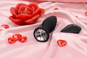 Vibračný análny kolík Diamond Vibe s diaľkovým ovládaním (12,3 cm)