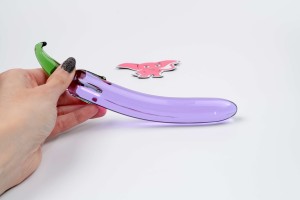 Sklenené dildo Mr. Eggplant (19 cm)