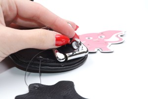 Kožený obojok s putami na ruky Leatherix RestrainMe