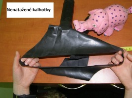 Latexové nohavičky s 2 penisy