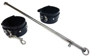 ROUGE Adjustable Leg Spreader Bar with Leather Cuffs (24–38") black