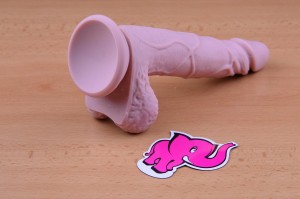 Dildo s prísavkou a semenníkmi Silicone (18 cm), prísavka