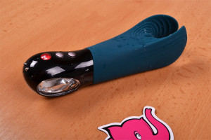 Fun Factory Manta párový vibrátor (18,8 cm) + darček SKYN 5 Senses kondómy