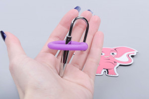 Sperma Stopper so silikónovým krúžkom Glans Ring (8 mm), v ruke