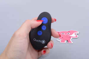 Análny kolík pre elektrosex Load of Pleasure s erekčným krúžkom a diaľkovým ovládaním, ovládač