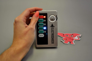 Elektrický pás cudnosti Spark of Obedience s ovládačom, ovládač