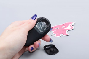 Realistický rotačný vibrátor z dvojitého silikónu s diaľkovým ovládaním Real Rock, ovládač