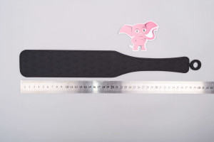 Silikónová plácačka Black Spanker, rozmery